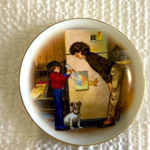 Special Memories plate by Tom Newsom